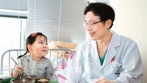 7개 장기 첫 동시이식… 소녀, 다시 숟가락을 들다