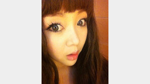 백보람, 인형셀카 공개 ‘눈이 얼굴의 반?’