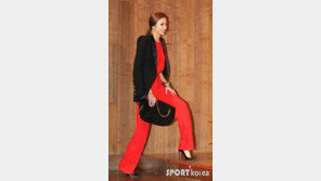 [포토] 한채영, 하객패션 맞아? 등장부터 강렬한 레드룩