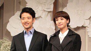 [포토] 배수빈-박정아, 나란히 고수 결혼식 참석…무슨 사이?