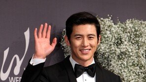 [SD포토] 고수, 품절남 대열 합류…女心은 울상!