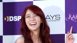 [SD포토] 한승연 빵 터졌네 ‘카라예요!’