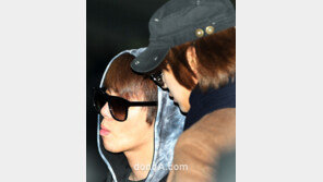 [SD포토] 카라 콘서트에 나타난 男아이돌 누구?