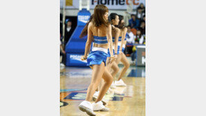 [포토] 치어리더 ‘내 힙라인 어때요?’