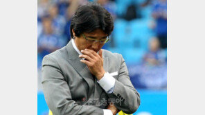 황선홍 감독, 촌부리 이기고도 못마땅한 까닭은?