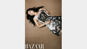 보아, 탑모델 뺨치는 비율 ‘살짝 드러난 S라인이…’