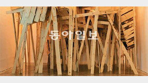 송은아트스페이스, 수교 50돌 기념전시회