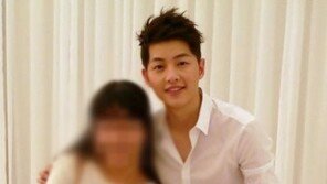 송중기 못된손?… “요즘 저 정도의 스킨십도 허락 안 되나?”