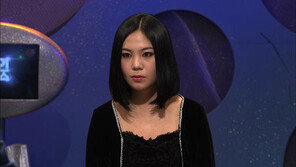 화성인 ‘뱀파이어녀’…‘덧니 성형, 올 블랙 의상‘