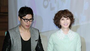 [SD포토] 유준상-김남주, 사이좋게 나란히 한 발 한 발