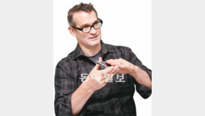 모토로라 짐 윅스 부사장 “스마트 혁명이 디자인 개념도 뒤집었다”