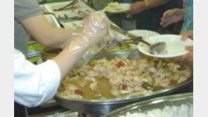 [단독]“식비 73원 올려주고, 무농약 쌀에 친환경 농산물 2배 쓰라니…”