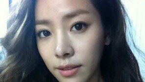 [스타 온라인] 한지민, 꿀광피부…“여신이 따로없네”