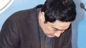 어쩐지…강용석 사퇴 이유 있었네