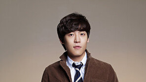 [O2플러스]존박 “‘쳐밀도’요? 지금 생각해도 부끄러워요”