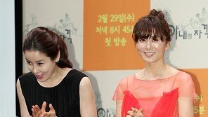[SD포토] 이태란-김희애, 안방퀸들의 복귀 눈길