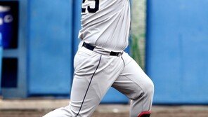 오카다 “T-오카다, 이대호에게 배워!”