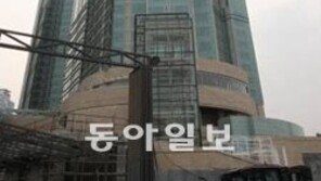 ‘임대주민’ ‘분양주민’ 다른 엘리베이터 쓰세요