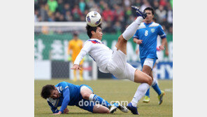 [SD포토] 이동국 ‘이 볼은 내꺼야’