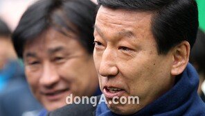 [SD포토] 최강희 감독 ‘승리예감? 자꾸 입가에 미소가…’