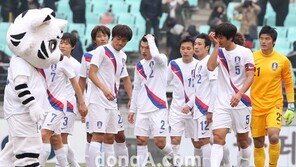 [SD포토] 대표팀 ‘우리 이긴거 맞지? 믿기지 않아…’