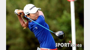 [포토] 김인경, 진지한 표정으로 드라이버샷