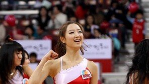[포토] ‘하의실종’ 치어리더, 너무 짧아...