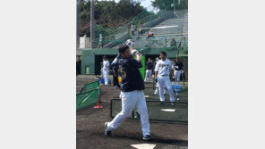 이대호 또 안타… ‘식을 줄 모르는 방망이’