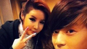 세븐, 박봄과 생방송 직전 훈훈 인증샷 공개