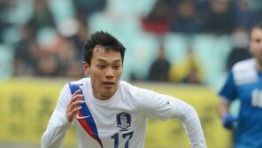 [우즈벡전은 힐링캠프?] A매치 첫 멀티골…김치우 부활