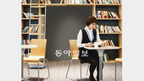 대기업 ‘오피스 공간 혁명’… 컴퓨터가 작아졌다, 金과장 책상도 작아졌다