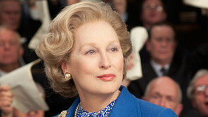 ‘철의 여인’ 메릴 스트립, 29년만에 오스카상 수상…‘세번째 입맞춤’