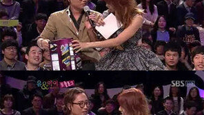 이효리, 뱃살 논란에 쿨한 해명 “나이들면…”