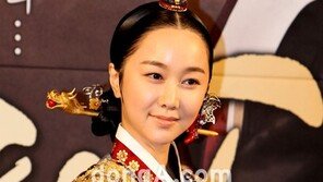 ‘해품달’ 김민서, 걸그룹 시절 ‘껌 좀 씹어본 포스?’