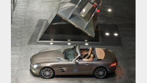 “최고속 317km/h 달리는 ‘수퍼 오픈카’ 한국 상륙”