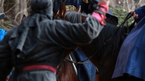 [SD포토] ‘내 명을 따르라!’ 왕세자 박유천, 진두지휘 