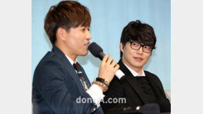 [SD포토] 성시경 그윽한 눈빛 “내가 거인의 황제라고?”