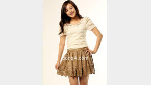 ‘하이킥’ 김지원, 日서 가수로 데뷔… “노래도 잘해?”