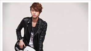 [우먼 동아일보 스타 패션] ‘닥치고 꽃미남 밴드’ 스타일 분석 - 유민규의 모던 캐주얼 룩