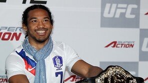 [SD포토] 벤 헨더슨 ‘지금은 웃지만 무시무시한 UFC 챔피언’