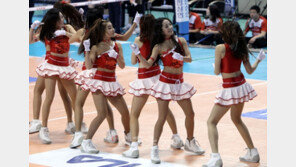 [포토] 치어리더, 초미니 입고 앙증맞은 댄스 작렬
