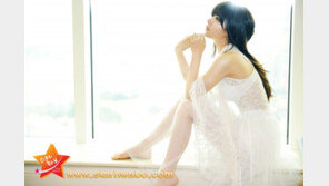 [포토] ‘시선고정’ 홍수아 속 보이는 시스루룩