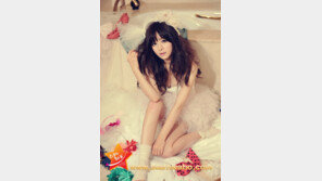 [포토] 홍수아 청순한 척? 위험한 포즈…