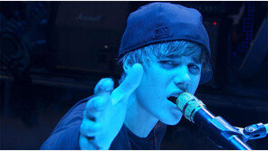 ‘18세’ 저스틴 비버, 생일선물로 ‘억’소리나는 스포츠카 받아