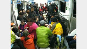 날씨 풀리니 정신 풀렸나… 경춘선 술판 등산객