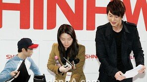 [SD포토] 신화 전진, 역시 ‘매너는 최고!’