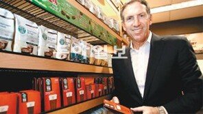 [DBR]“모두 내 잘못”… 스타벅스 살린 CEO의 용기