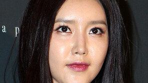 채정안, 오동통 볼살 확 변한 얼굴…또 성형?