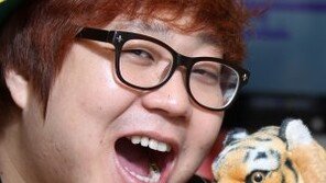[O2플러스/커버스토리]신사동 호랭이 “내 음악의 힘은…수다!”