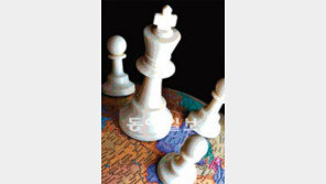 [DBR/CEO를 위한 지혜]성공한 자여! 비단옷 위에 삼베옷 걸쳐라